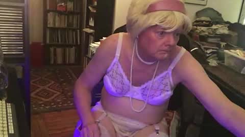 Snapshot of pantyvloletlace chatting on 1, 3, 2026 Pantyvioletlace online show from 1, 3, 2026