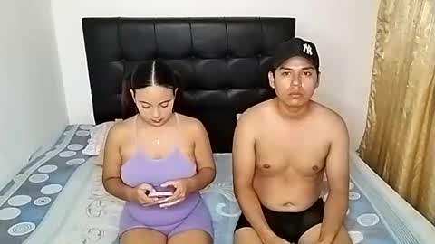 Paola 23 and Andres 25 online show from 12, 3, 2025