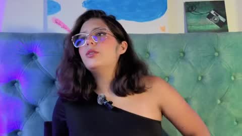 Paola Lyon online show from 6, 5, 2026