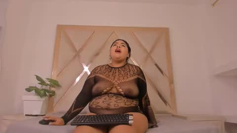 Paola online show from 24, 10, 2025