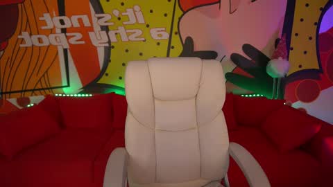 Snapshot of paolamola chatting on 10, 12, 2024 Lia online show from 10, 12, 2024