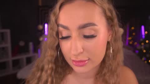 Snapshot of paolamola chatting on 3, 1, 2025 Lia online show from 3, 1, 2025