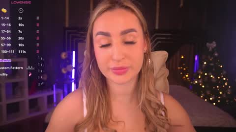 Snapshot of paolamola chatting on 15, 1, 2025 Lia online show from 15, 1, 2025