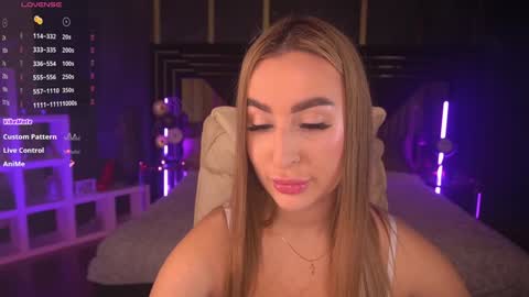 Snapshot of paolamola chatting on 26, 1, 2025 Lia online show from 26, 1, 2025