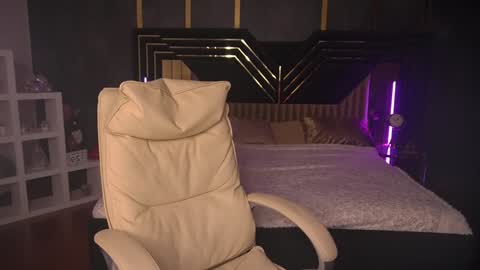 Snapshot of paolamola chatting on 30, 1, 2025 Lia online show from 30, 1, 2025