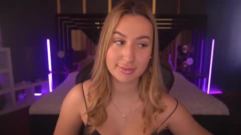 Snapshot of paolamola chatting on 27, 2, 2025 Lia online show from 27, 2, 2025