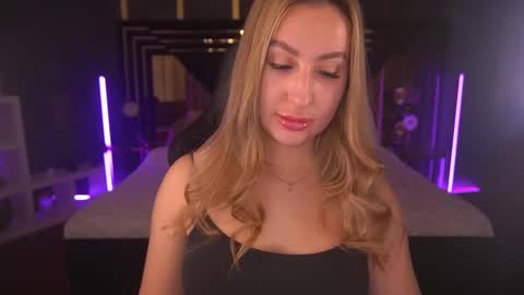 Snapshot of paolamola chatting on 27, 2, 2025 Lia online show from 27, 2, 2025