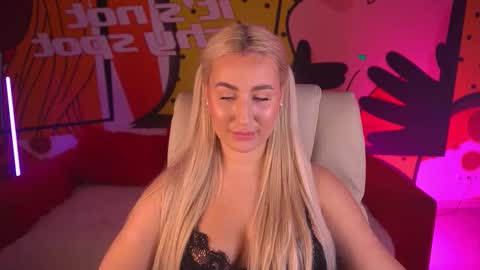 Lia online show from 4, 3, 2026