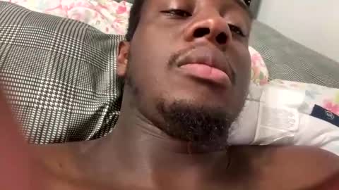 Snapshot of papabearbbc chatting on 14, 11, 2025 papabearbbc online show from 14, 11, 2025