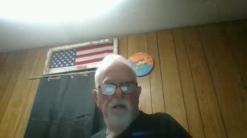 Snapshot of papajb70 chatting on 4, 3, 2026 papajb70 online show from 4, 3, 2026