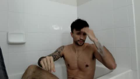 Snapshot of papijakey chatting on 17, 12, 2024  -- New Videos Down Below online show from 17, 12, 2024