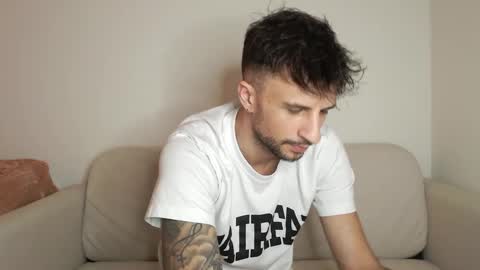 Snapshot of papijakey chatting on 18, 1, 2025  -- New Videos Down Below online show from 18, 1, 2025