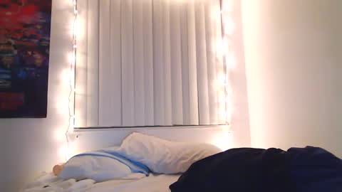 Snapshot of papijakey chatting on 5, 3, 2025  -- New Videos Down Below online show from 5, 3, 2025