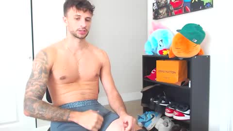 Snapshot of papijakey chatting on 13, 9, 2025  -- New Videos Down Below online show from 13, 9, 2025