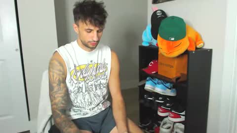 Snapshot of papijakey chatting on 23, 10, 2025  -- New Videos Down Below online show from 23, 10, 2025