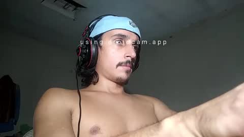 Snapshot of papito20cm chatting on 23, 12, 2025 Lau online show from 23, 12, 2025