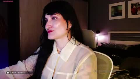 Snapshot of paradisegirl_ chatting on 29, 6, 2026 My alter ego Betinna Flowers - a tattooed Miss - Are you missing me come in here - online show from 29, 6, 2026