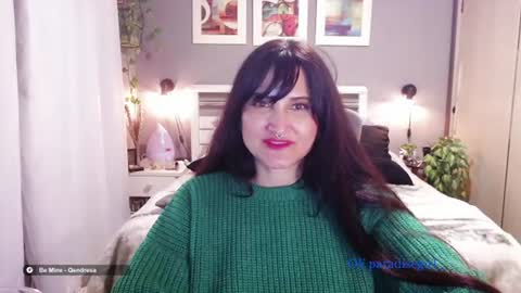 Snapshot of paradisegirl_ chatting on 17, 7, 2026 My alter ego Betinna Flowers - a tattooed Miss - Are you missing me come in here - online show from 17, 7, 2026