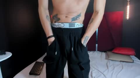 paranoidtemptaion_ online show from 15, 2, 2025