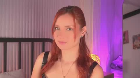 Snapshot of paris_0 chatting on 19, 3, 2026 Paris online show from 19, 3, 2026