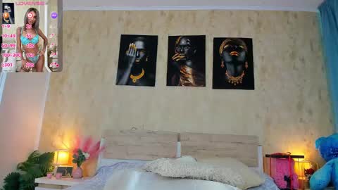 Paris online show from 3, 3, 2025