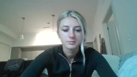 parisbaby2000 online show from 25, 9, 2025