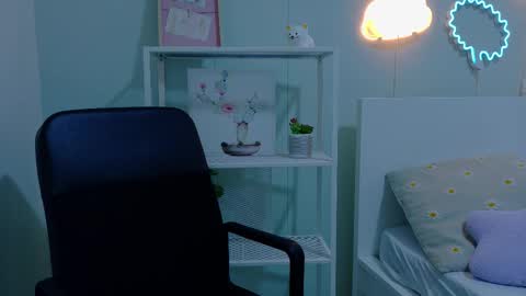 PARIS online show from 19, 12, 2025