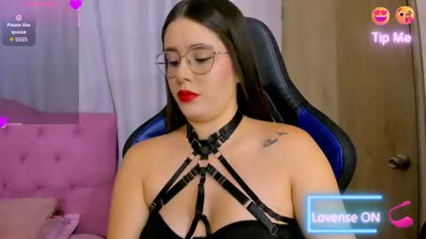 Snapshot of parisshayk chatting on 4, 8, 2026 Paris online show from 4, 8, 2026