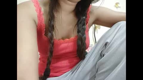 parneetu_642 online show from 14, 4, 2026
