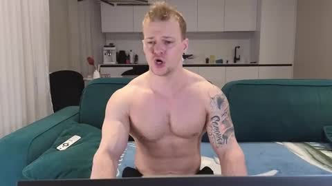 Snapshot of pashka_x chatting on 14, 2, 2025 Pashka online show from 14, 2, 2025