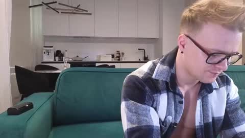 Snapshot of pashka_x chatting on 9, 3, 2025 Pashka online show from 9, 3, 2025