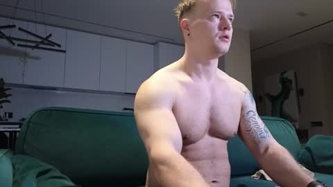 Snapshot of pashka_x chatting on 16, 9, 2025 Pashka online show from 16, 9, 2025