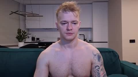 Snapshot of pashka_x chatting on 11, 10, 2025 Pashka online show from 11, 10, 2025