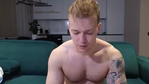 Snapshot of pashka_x chatting on 22, 10, 2025 Pashka online show from 22, 10, 2025