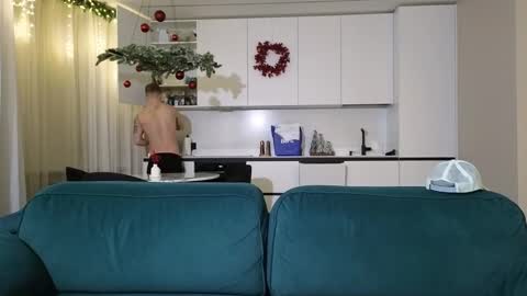 Snapshot of pashka_x chatting on 1, 12, 2025 Pashka online show from 1, 12, 2025