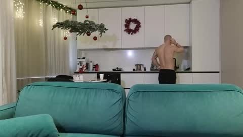 Snapshot of pashka_x chatting on 14, 12, 2025 Pashka online show from 14, 12, 2025