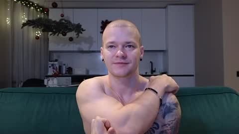 Snapshot of pashka_x chatting on 16, 12, 2025 Pashka online show from 16, 12, 2025