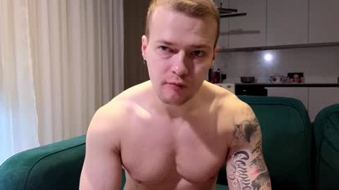 Snapshot of pashka_x chatting on 6, 3, 2026 Pashka online show from 6, 3, 2026