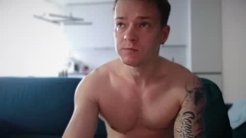 Snapshot of pashka_x chatting on 1, 7, 2026 Pashka online show from 1, 7, 2026