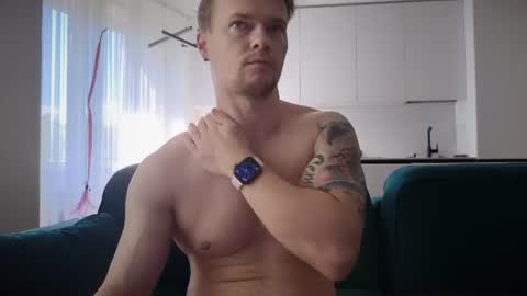Snapshot of pashka_x chatting on 3, 8, 2026 Pashka online show from 3, 8, 2026
