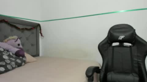 Violetafantasy online show from 5, 1, 2025