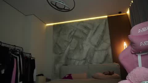 patricia_bloom online show from 4, 7, 2026