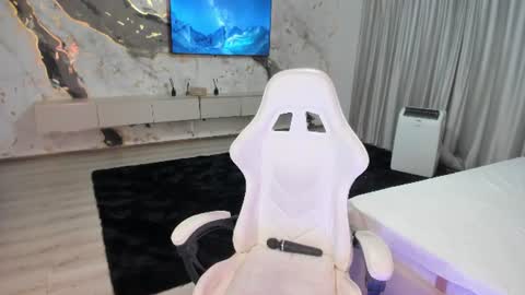 Snapshot of patriciakeys chatting on 7, 7, 2026 Patricia online show from 7, 7, 2026