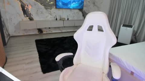 Snapshot of patriciakeys chatting on 9, 7, 2026 Patricia online show from 9, 7, 2026