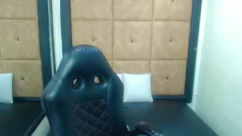 PatrickXX 1 online show from 28, 9, 2025