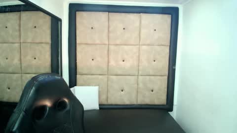 PatrickXX 1 online show from 2, 10, 2025