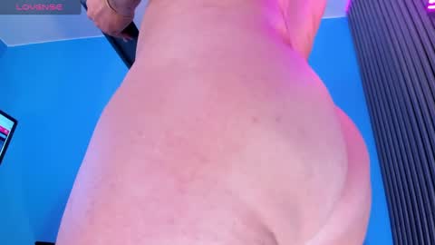 Hi  Pvt open Moans from lovense  tell me  Fav   113366 Especial level 33 online show from 31, 12, 2024