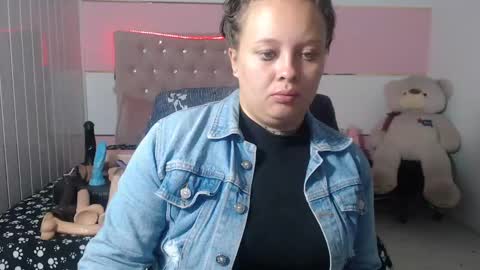 patty squirt87 online show from 5, 3, 2025