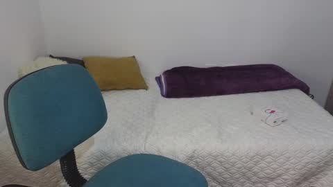 Snapshot of pau_cute19 chatting on 15, 12, 2025 pau cute online show from 15, 12, 2025