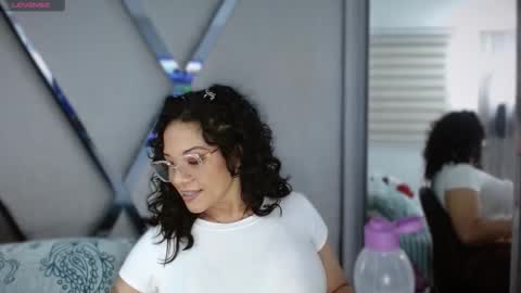 Snapshot of paula_daniela1 chatting on 25, 11, 2025 Paula online show from 25, 11, 2025